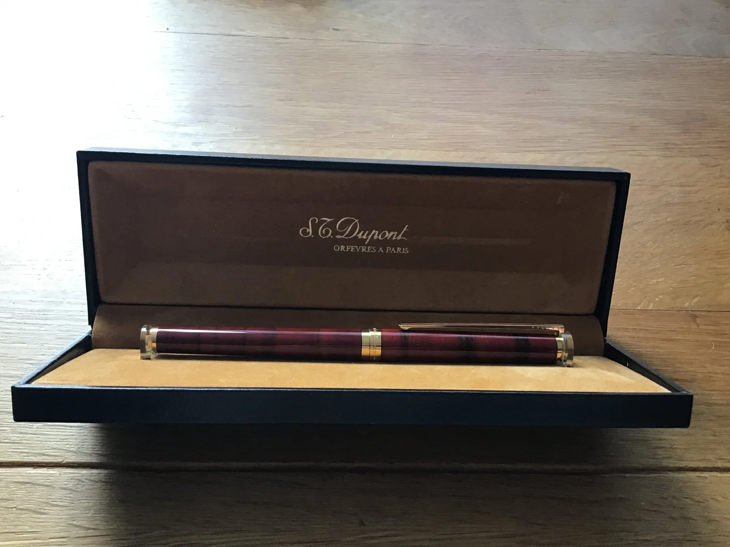 ST Dupont Classique Laque de Chine Fountain Pen — Global Pens UK